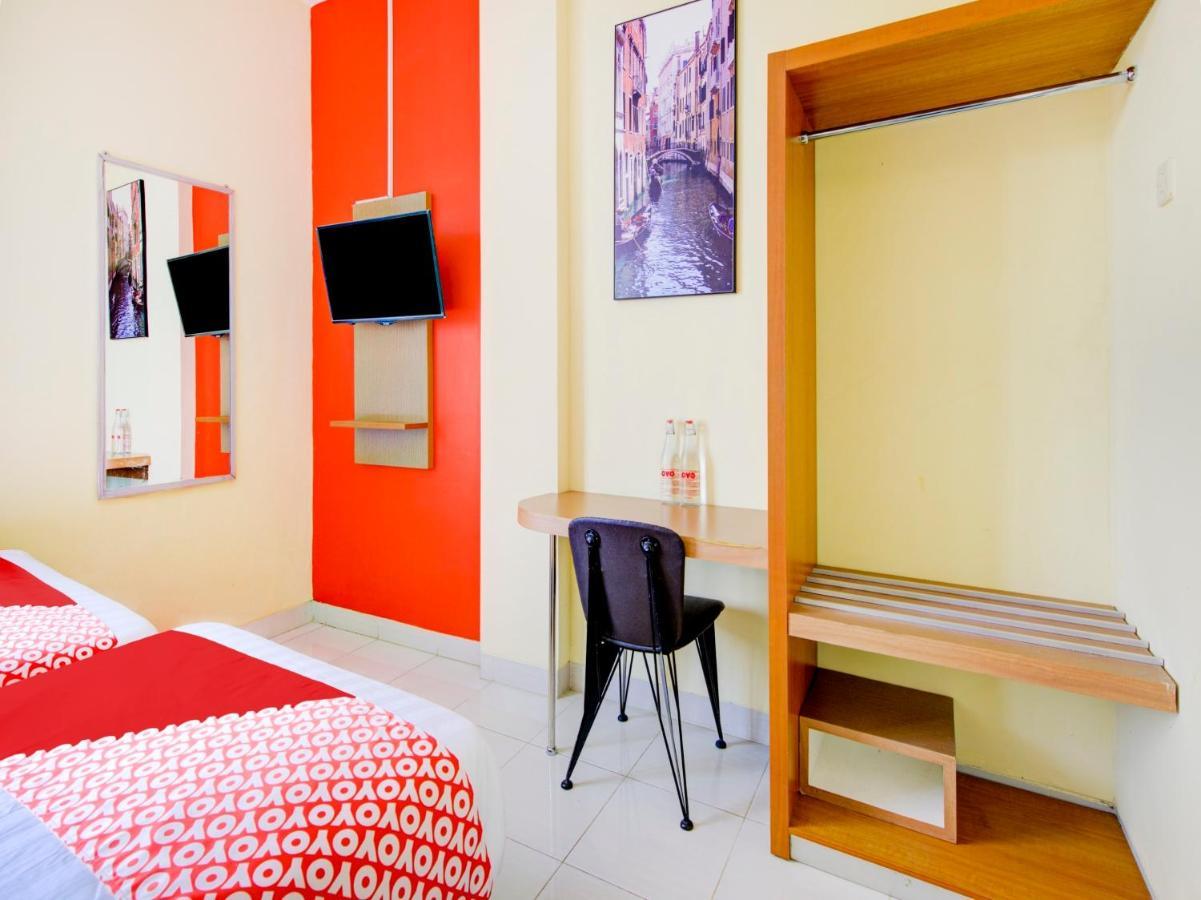 Oyo 3746 Double Tree Guesthouse Пурвокерто Екстериор снимка
