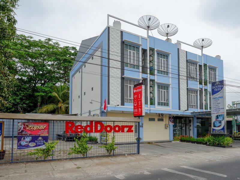 Oyo 3746 Double Tree Guesthouse Пурвокерто Екстериор снимка