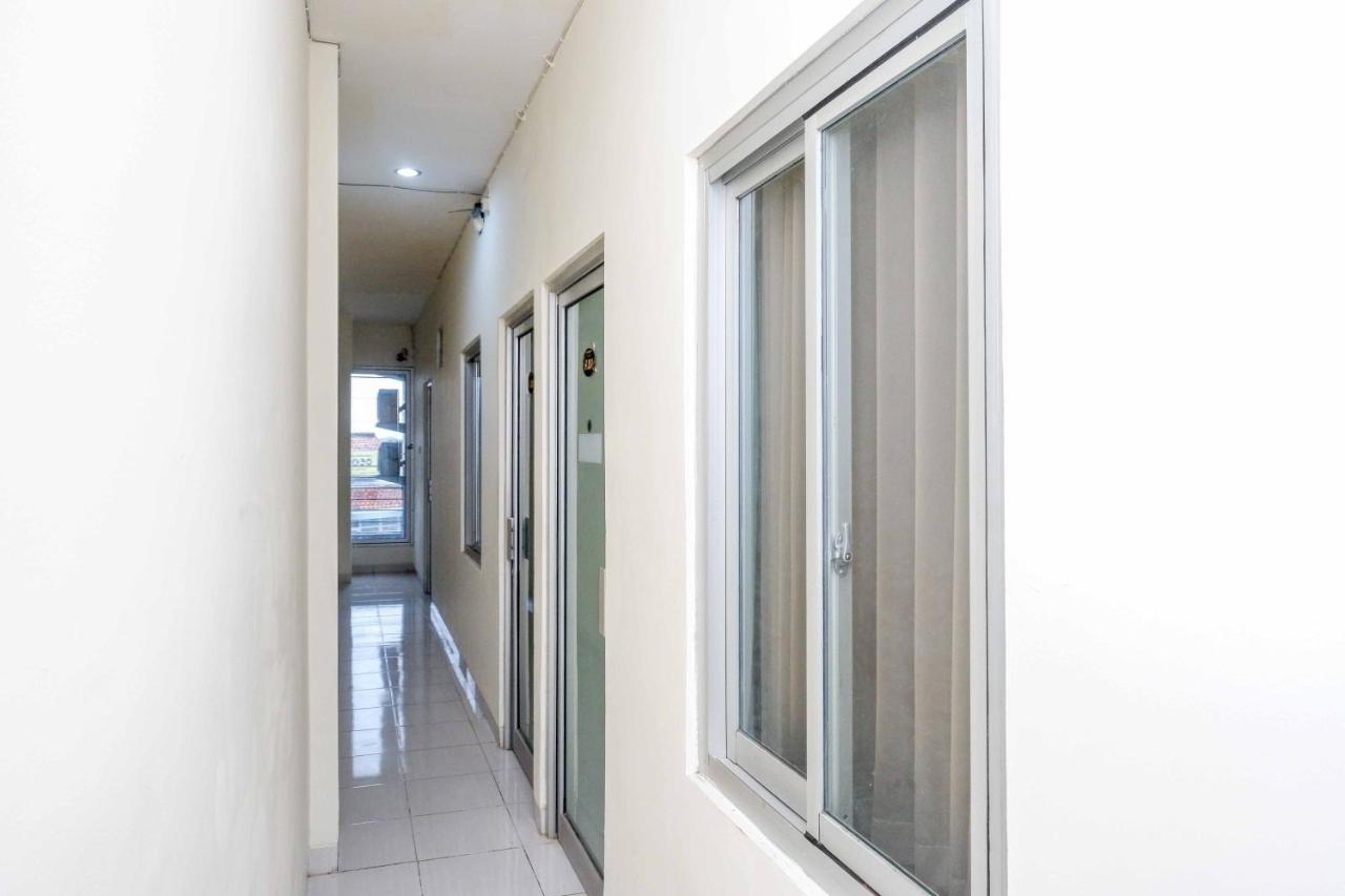 Oyo 3746 Double Tree Guesthouse Пурвокерто Екстериор снимка