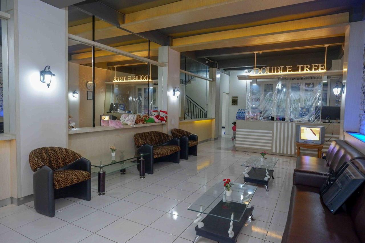 Oyo 3746 Double Tree Guesthouse Пурвокерто Екстериор снимка